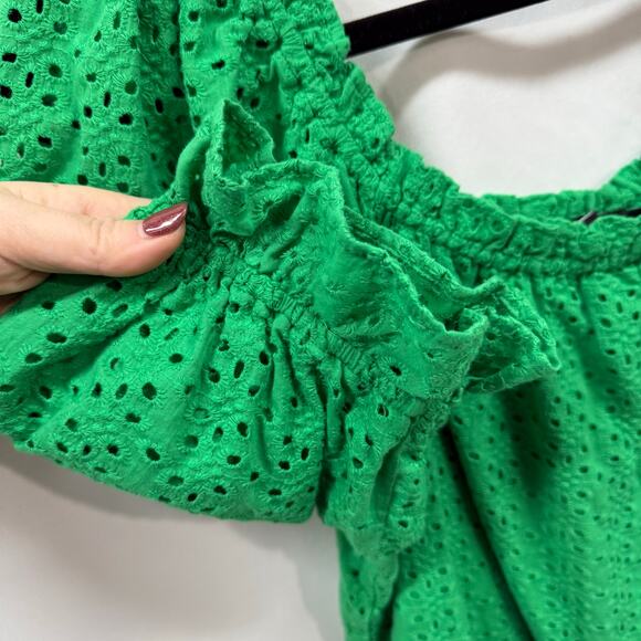 Tuckernuck Pomander Place Kelly Green Eyelet Off Shoulder Ruffle Top Medium - Picture 4 of 6